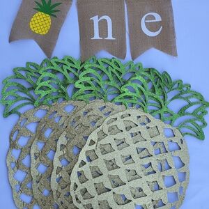Pineapple Themed Party Banner and Mat Set